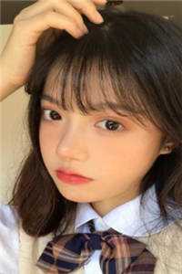 完整文本男扮女装后，校霸非要我微信