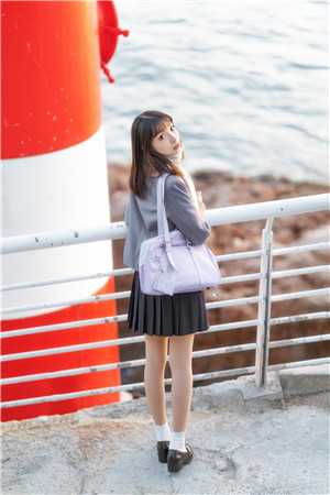 重生订婚日，姐脚踹渣男夺家产