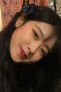 荒岛生活，攻略校花的开始