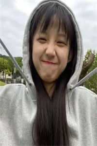 恶毒女配觉醒后，只想弥补小竹马