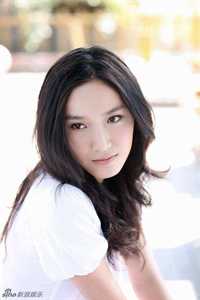 什么侯府主母，本宫乃当朝皇后！