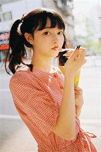 青云红颜香