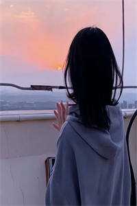 畅读精品小说七夕当天，老公的女友将我打流产