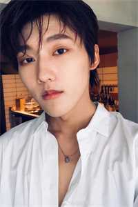 畅销巨著我被虐杀后，恨我的警官妈妈疯了