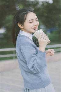 畅销小说男友照顾残疾女孩上瘾，我成全他们