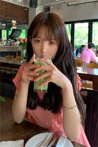 精品我为女儿抢座位