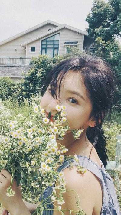 重回七零：娇软村花踹了知青嫁团长