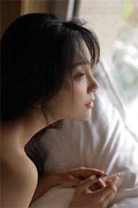 再无花开花谢，白了谁人头