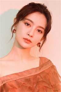 老婆助理把我当小白脸暴打后，我选择离婚