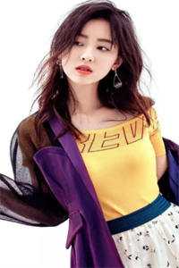 白月光回国后，未婚夫全家要我继续当替身