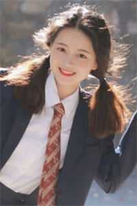 老公半夜带闺房玩具遛上二楼，那里却有三个美娇娘