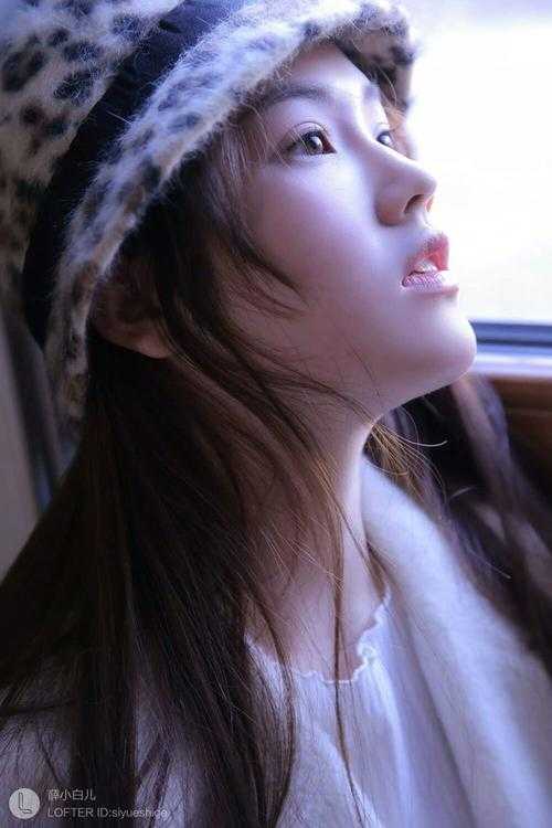 我是狃花女，却狃给了活死人