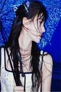 清明节，老公与女风水师墓前厮混