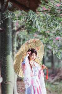 被嫡姐烧死，重生后互换人生