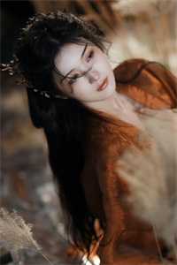 仙君为狐女假死百年后，我给他送葬