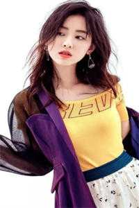 五一订婚宴，女友却带着前任参加