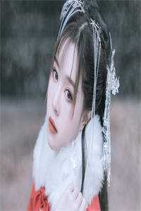 画下那片海，再用帆布鞋踩出自己的路