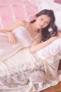 她转身离开，他坠入深渊