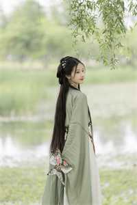 末世苟活三年，回家前我炸翻狗男女