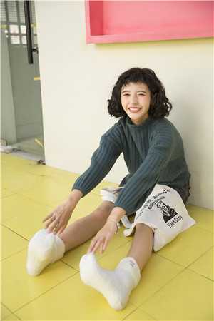 18岁儿子让我照顾他50岁女朋友坐月子