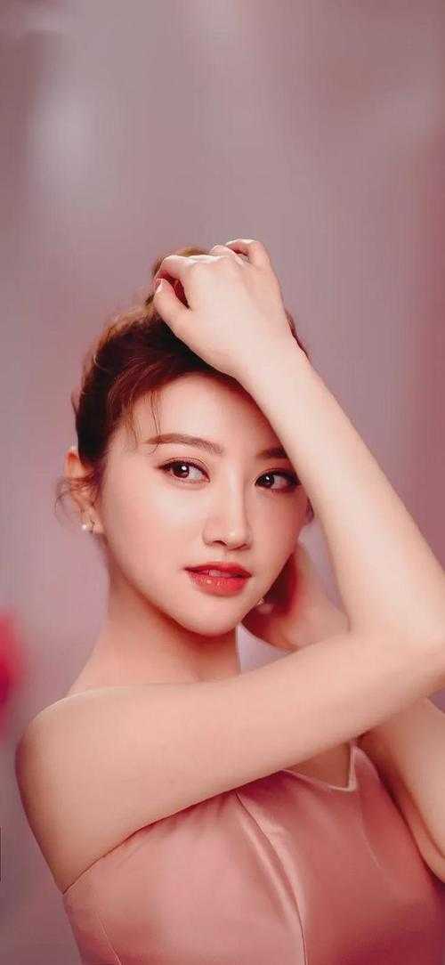 把婚礼让给妻子和初恋后，她后悔了