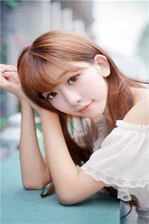 我在ICU抢救，你在演唱会拥吻最爱