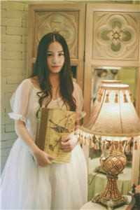 用面汤把我烫伤后，失忆老婆锁我进黑屋