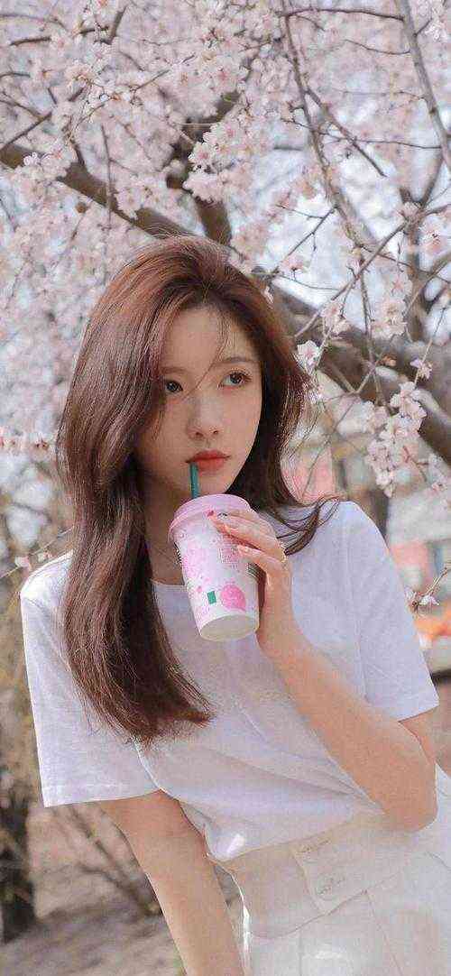 未婚妻怀上异父双胞胎后，我群发红包娶了手气王