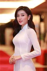 废婿当道：九位姐姐带我逆袭
