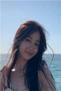 一个小小的洒扫婢女