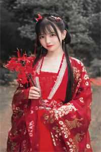 私房钱多造机甲被老婆直播曝光