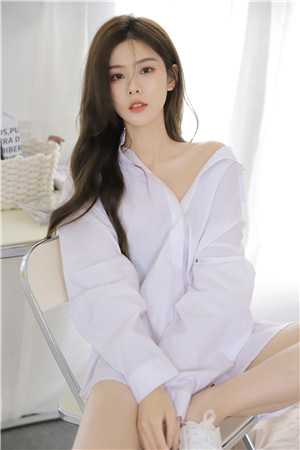 惊闻!皇帝的女人竟是现代女明星