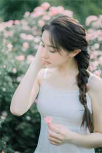精品小说重生千年：开局收养未来女帝