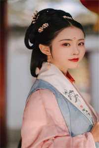 满级高手下山，绝色师姐宠我无度全集