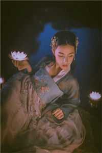 订婚现场分手，我转身迎娶绝美女神已完结