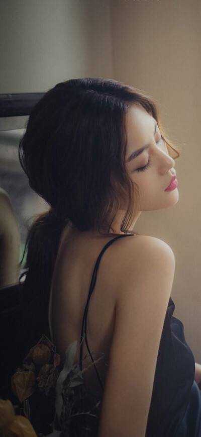 闪婚后，发现老公是豪门继承人小说全集