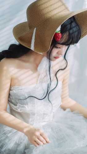 小说都市凶险，我有九个美女师父护航