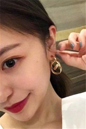 精选小说神豪：我一个应届生，资产多点怎么了