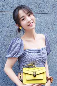 全文替嫁后，她负责养霍家金主