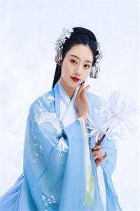 小说全集反派：退婚你提的，现在你哭什么