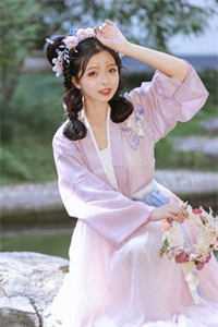 全章节每日上一香，各路神仙修为狂飙