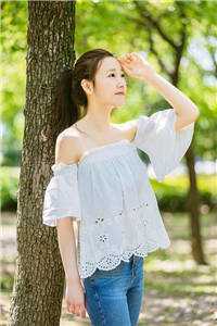 畅销巨作疯批女王重生后，在娱乐圈大杀四方