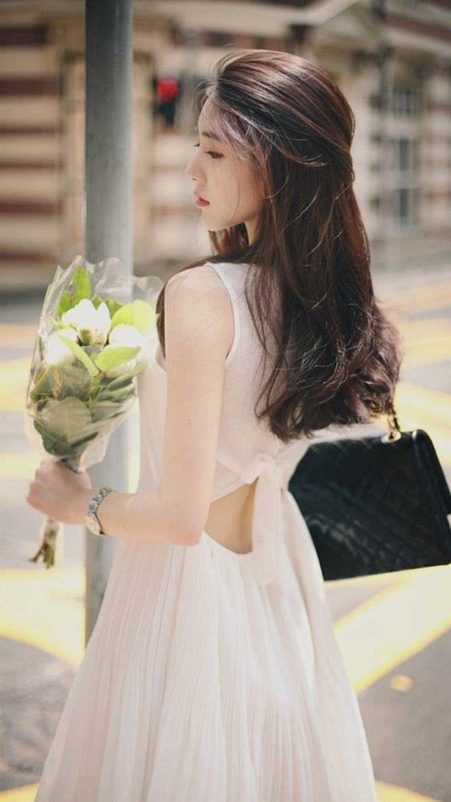 清穿：救下皇帝后，她一身荣宠小说