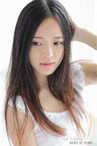 穿成七零孤女后，她带美男拽上天精彩小说