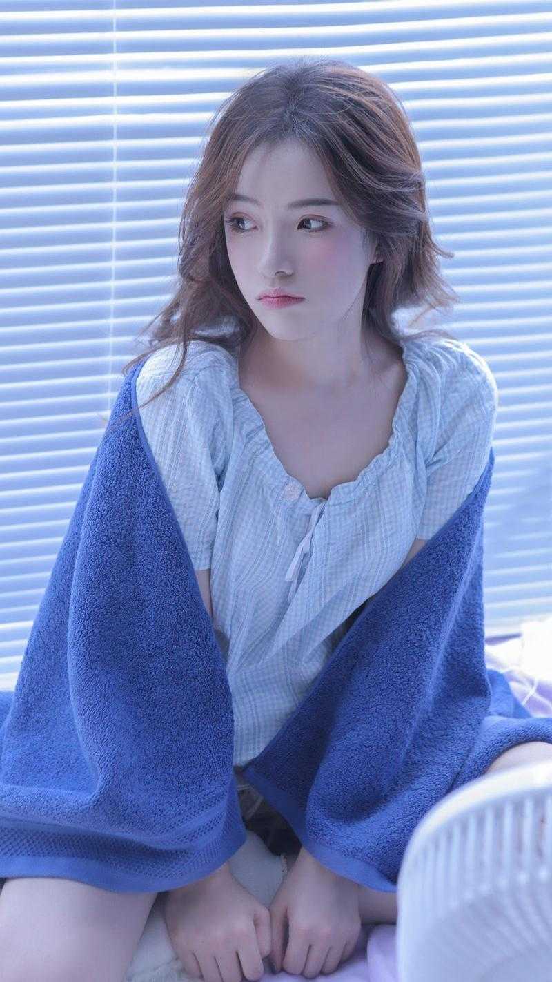 精彩小说我死后，总裁在我坟前下跪