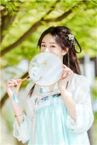 新婚夜，阴骘暴君要爬床