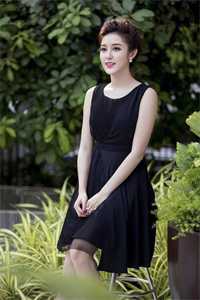 丫鬟婆子撕扯夏瑶时扯破她