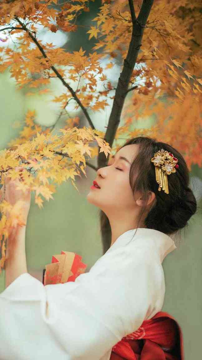 一张骨相完美的面孔