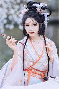 裴清清
