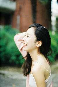 热门小说不就是用你的钱给别人买房子,至于带女儿离开吗
